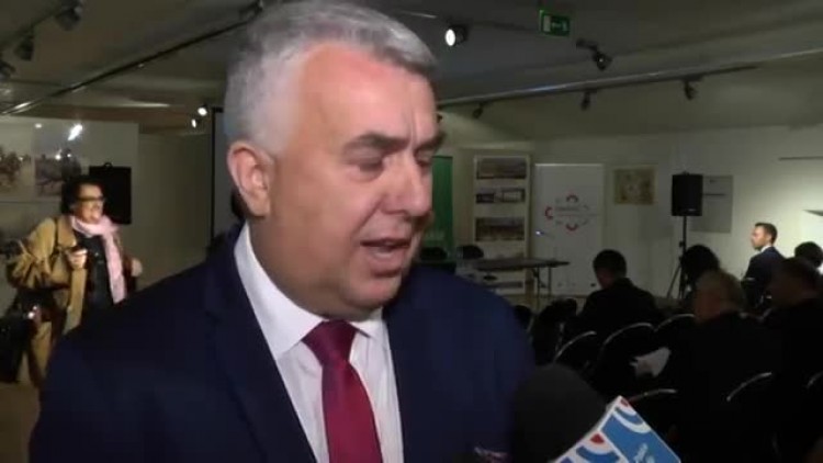 rozdzwiek_w_ratuszu_coraz_bardziej_widoczny.mp4