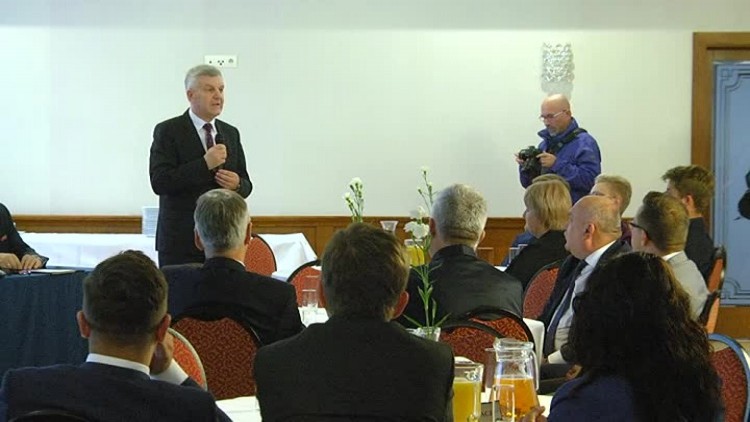 konferencja_unia_szefow.mp4