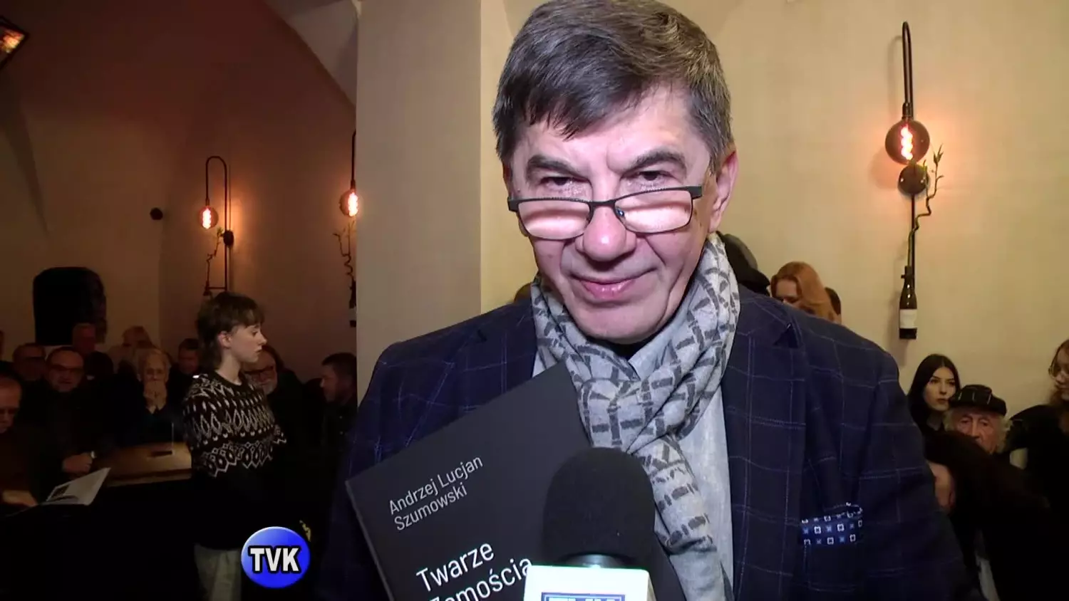 szumowski-album-1.mp4